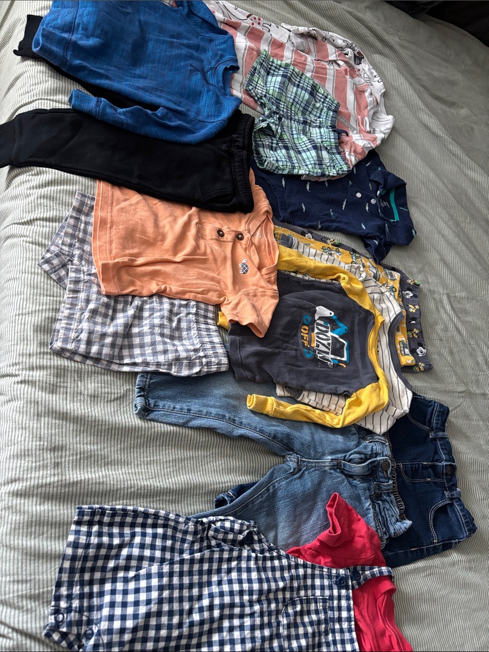 Mixed toddler 18 month bundle wardrobe - 16 pieces